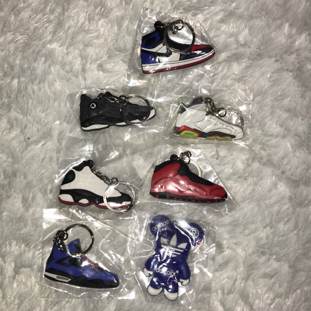 Vintage key chain lot